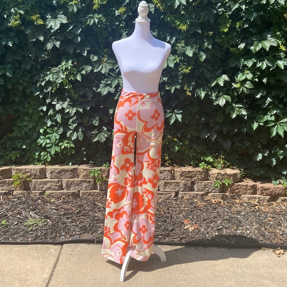 Pirāl Flower Print Flared Pants - Picture 2 of 5